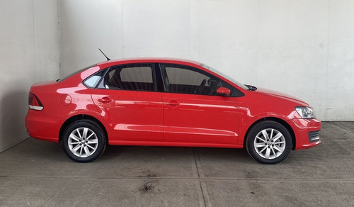Imagen 4 de 13 de Volkswagen Vento 2017 1.6 Comfortline Mt