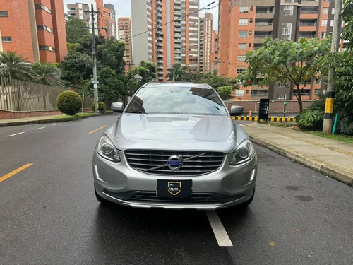 Volvo XC60 2.0 T5 Awd Summum