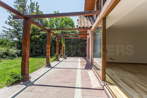 Casa En Venta - San Carlos De Apoquindo