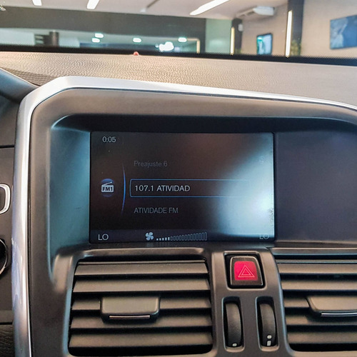 Volvo Xc60 2.0 T5 R Design Turbo Gasolina 4p Automático
