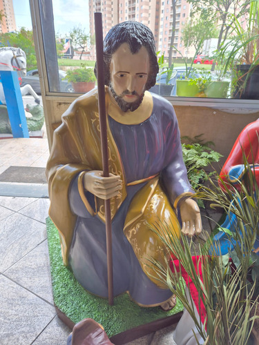 Imagem Promoção Maria José, Menino 130 Cm Resina G R A N D E