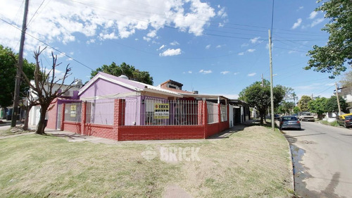 Ph S/exp Y C/entr Indep En Savio Y Lanus - Frente T/a Nuevo Garage Apto Prof - Banfield