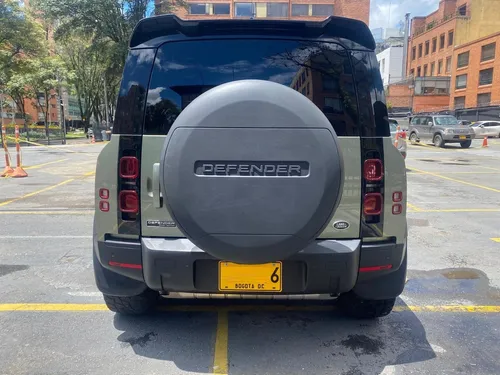 Land Rover Defender 90 2.0 Turbo Diesel First Edition