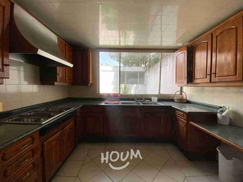 Casa En Real De Las Lomas, Miguel Hidalgo Con 3 Recámaras, 410 M², Id: 138135