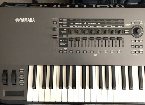 Imagen 5 de 5 de Yamaha Montage-8 88 Key Workstation Keyboard