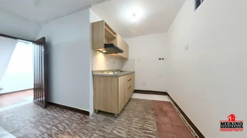 Casa En Arriendo En Medellín - La Floresta