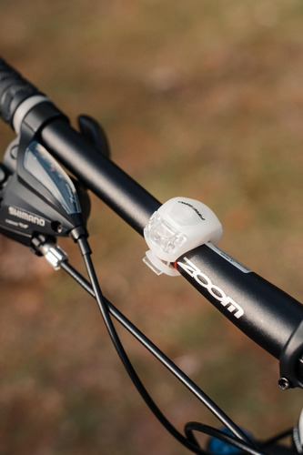 Imagen 4 de 6 de Kit Luces Led Bicicleta Silicona Firebird. En Gravedadx
