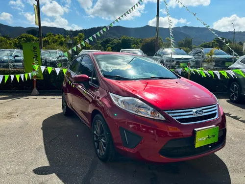 Ford Fiesta 1.6 Hatchback Mecánica
