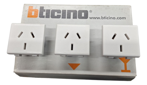 Toma 2polo +t Bticino 20a