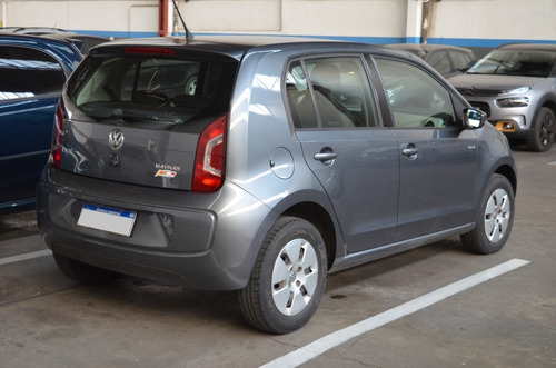 Imagen 2 de 22 de Volkswagen Move Up! 5p 2016