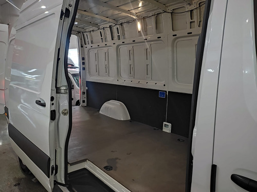 Mercedes-Benz Sprinter Furgão 2.2 Cdi 314 Street Longo Teto Baixo 9m3 5p 6 marchas