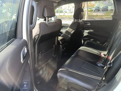 Jeep Grand Cherokee Laredo 4X2 3.6L