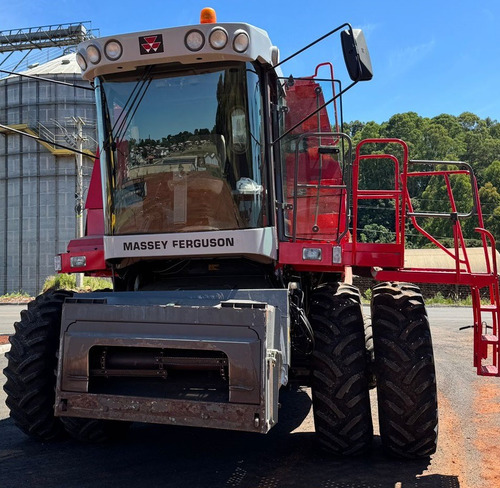 Colheitadeira Massey Ferguson 32 Ano 2012