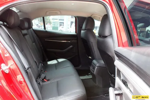 Mazda 3 2.0 Touring Hibrida At