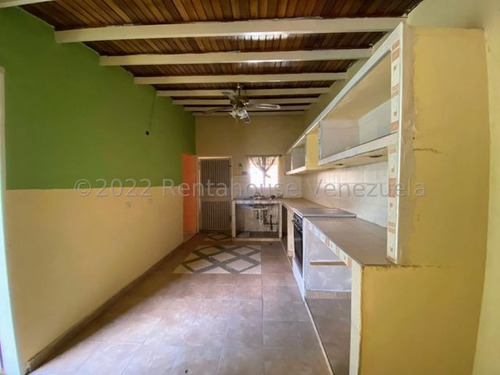 Imagen 14 de 30 de Casa En Venta Al Este De Barquisimeto Urbanización Cerrada Con Vigilancia Privada.gabriela C. #23-6871