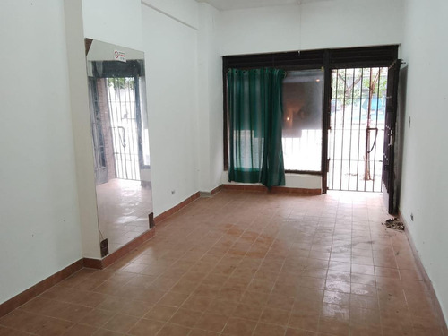 Imagen 2 de 15 de Venta Local Comercial Con Deposito Parque Patricios