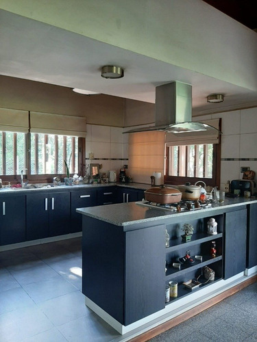 Imagen 11 de 18 de Excelente Casa Quinta Sobre Lote De 6615 Mts2