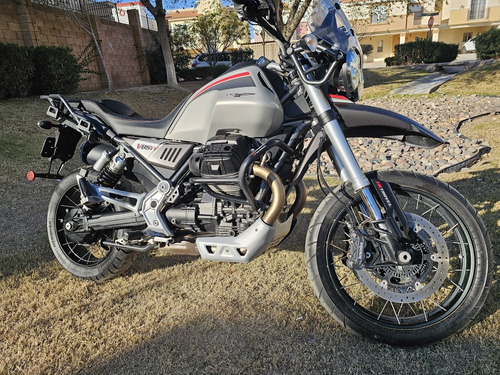 Moto Guzzi V85tt