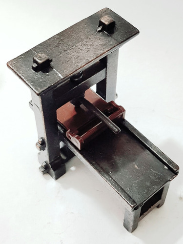 Sacapuntas Playme Imprenta Gutenberg De 4x6x7 Cm. (Usado)