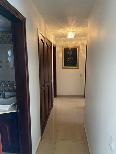Imagen 8 de 16 de Se Vende Apartamento En Laureles, Medellín