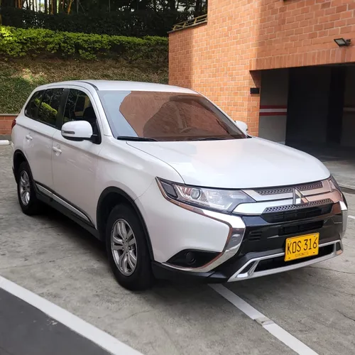 ¡casi Nuevo! Mitsubishi Outlander Kaiteki 2.4 Cvt Lx