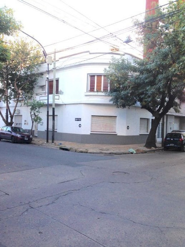 Imagen 2 de 14 de Departamento Tipo Casa En Venta En Lanus Este