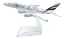 Comprar Avión Emirates B777 A Escala 1:400-16 Cm Coleccionable 