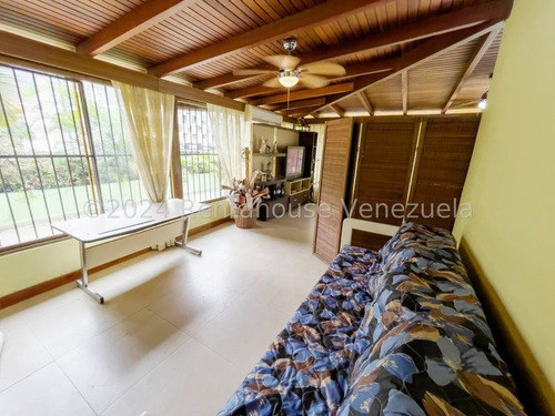 Apartamento Con Terraza Excelente Ubicación!!! En Alquiler La Carlota I