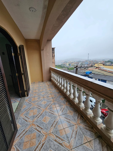 Casa De 3 Quartos E 4 Banheiros ,sendo Uma Suíte!!