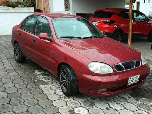 Imagen 2 de 10 de Daewoo Lanos Sedán Sedan
