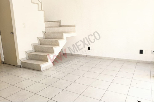 Casa En Venta En Hacienda Del Valle Ii, San Mateo Otzacatipan, Toluca