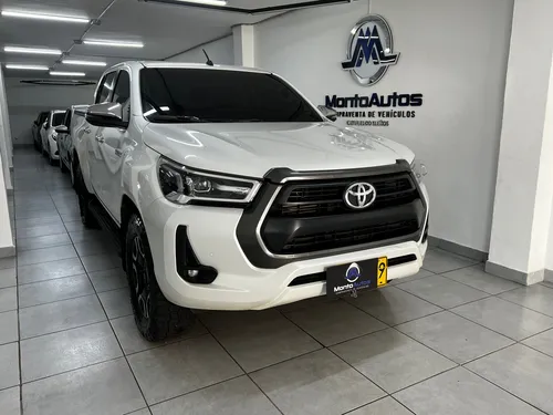 Toyota Hilux 2.4 Diésel Automática