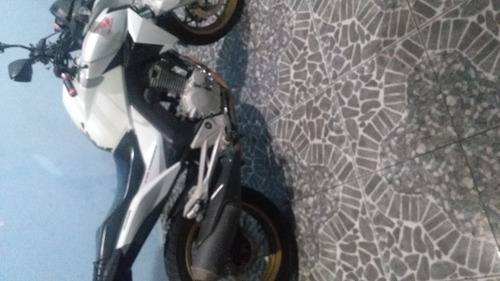 Imagem 1 de 2 de Honda Twitter