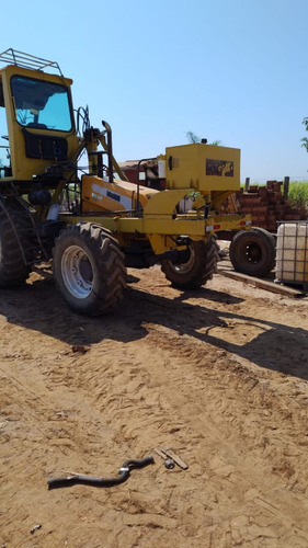 Carregadeira Cana Valtra Bm 100 4x4 2013 Com Motocana.