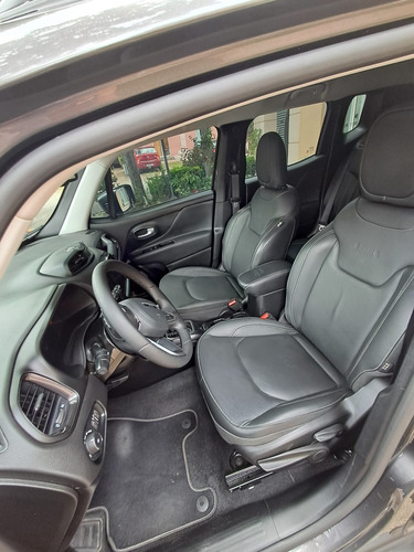 Jeep Renegade 1.3 Longitude Dark Turbo Flex Aut. (T270) 5P
