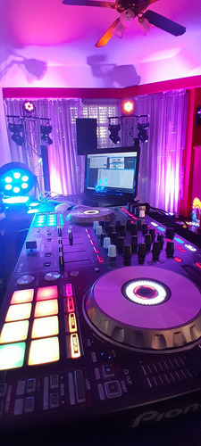 Servicio De Dj Sonido + Iluminación Pantalla Y Proyector
