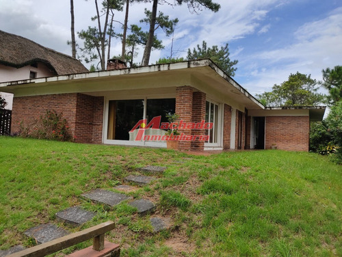 Venta De Casa En Pinares , Punta Del Este 2 Dormitorios - Ref: 6242
