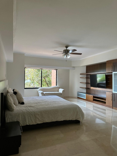 Apartamento En Venta En La Virginia Con Vista Al Lago De Maracaibo, Con Planta Eléctrica Y Pozo De Agua. Ml