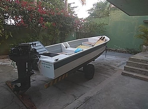 Imagem 2 de 8 de Equipamento Completo - Lancha De Fibra C/ Motor 40 Hp Suzuki