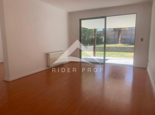 Condominio Camino Del Canelo - Alto Macul / Como Nueva