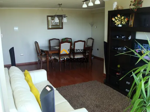 Arriendo Departamento De 70 M2, Lomas De San Sebastian