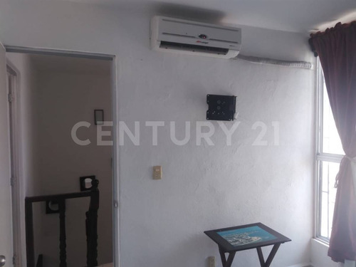 Casa En Venta En Condominio Las Palmas, Tuncingo, Acapulco
