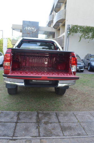 Imagen 7 de 15 de Toyota Hilux 2.4 Dc Sr 4x2