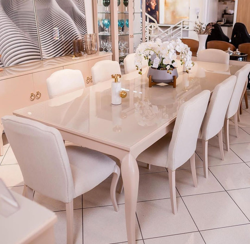 Mesa De Comedor En Madera Con Patas Retorcidas .