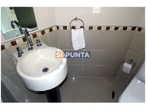 Imagen 5 de 24 de Apartamento Con 3 Dormitorios En Alquiler