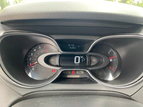Renault Captur INTENS AT 2.0 4X2
