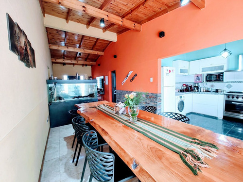 Casa 4 Ambientes En Venta En Bosques Con Pileta