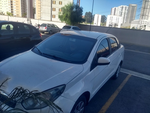 Fiat Grand Siena 2014 1.4 Tetrafuel 4p Tetra-combustible