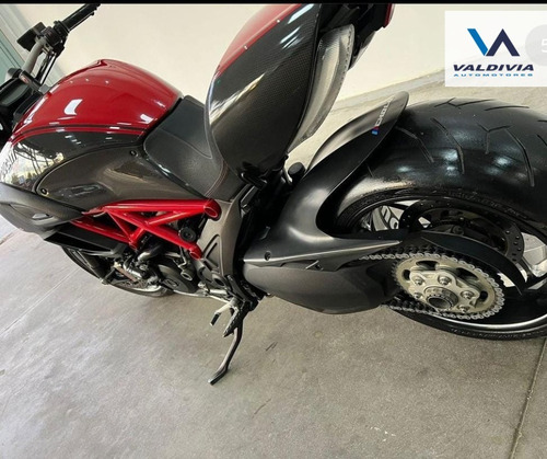 Imagen 4 de 6 de Ducati Diavel Carbon 1200 Año 2013