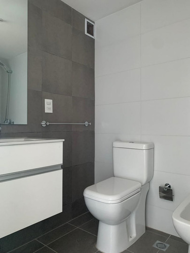 Apartamento En Alquiler De 2 Dormitorios En Cordón